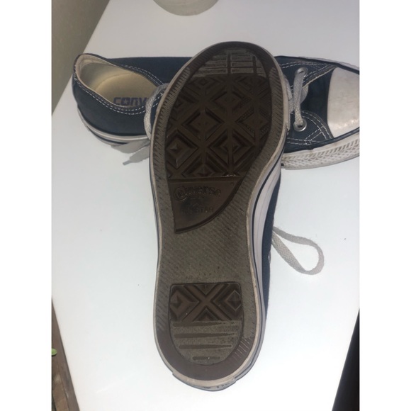 Navy blue converse - Picture 3 of 3